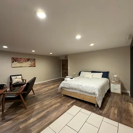 Oldtown Stylish Cute Studio